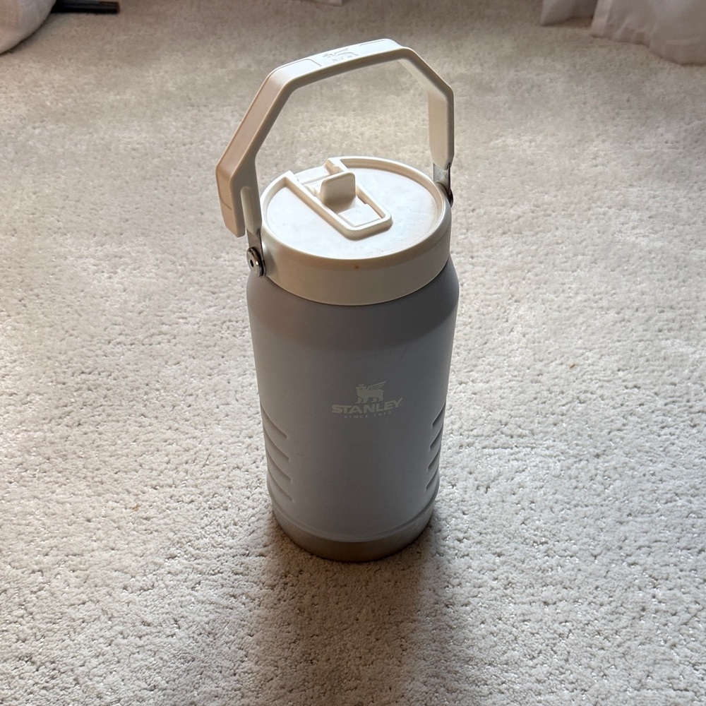Stanley Pale Gray Insulated Water Carry Jug with Flip Spout